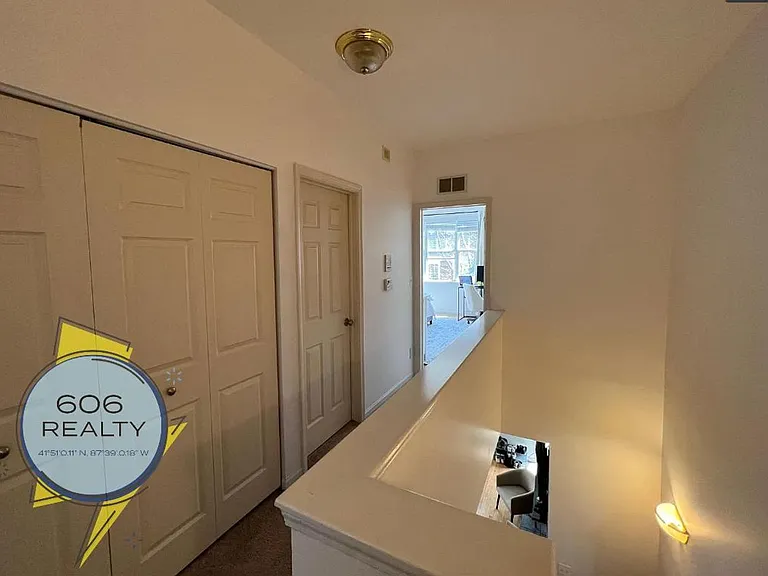 220 W Scott St #G — Photo 12