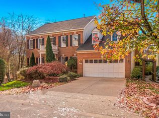 2067 Madrillon Rd, Vienna, VA 22182