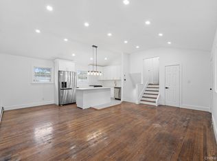 104 Essex St, West Babylon, NY 11704