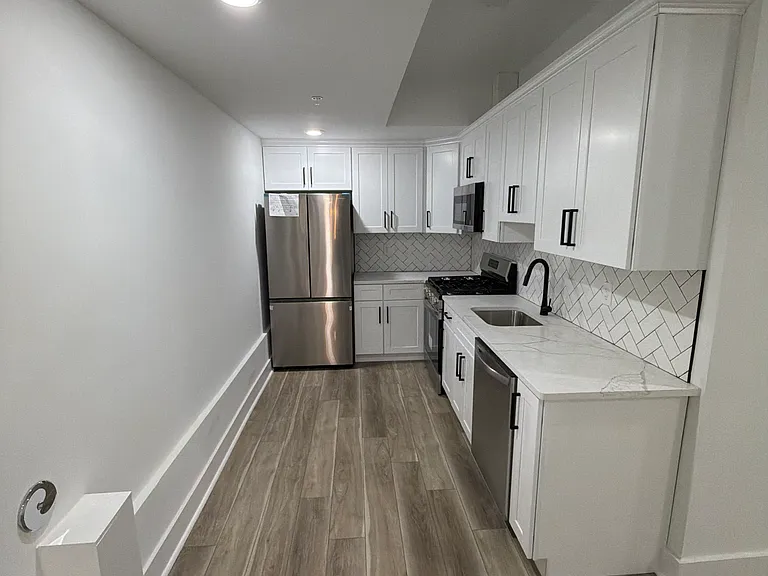 380 S 10th St #1 — Photo 2