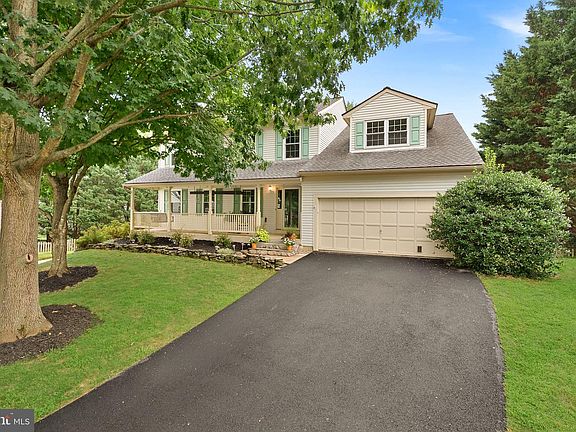 2nd image of 37743 Sutton Dr
