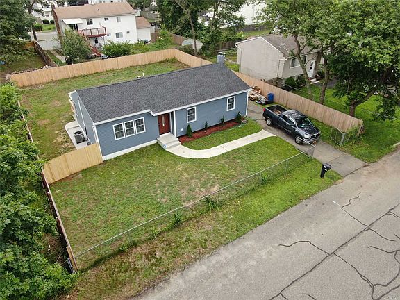 2nd image of 39 S 26th St