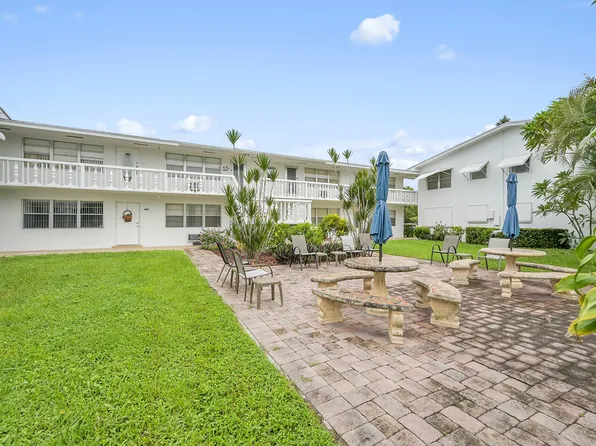 312 Sheffield M, West Palm Beach, FL 33417