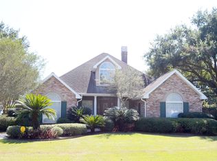 476 Nona St, Breaux Bridge, LA 70517