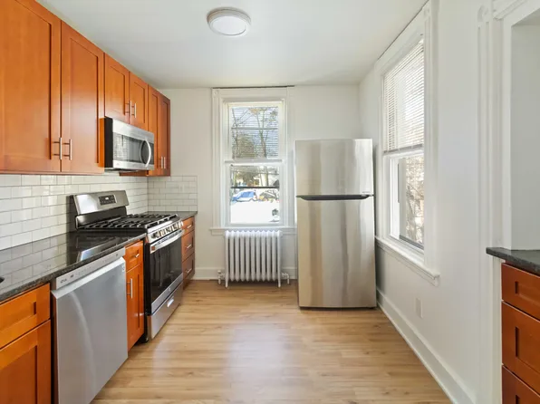 87 James St, Englewood, NJ 07631