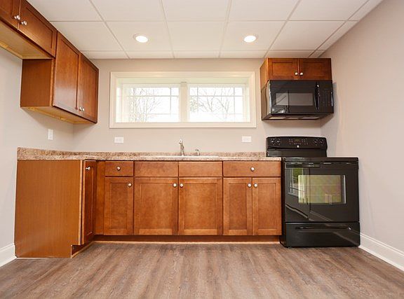 4th image of 612 Coats Dr
