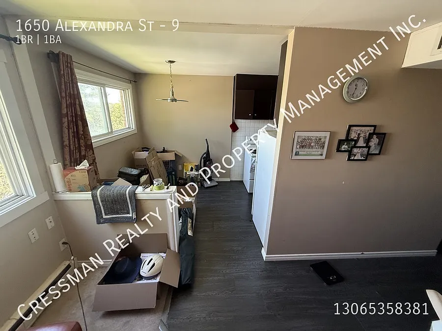 1650 Alexandra St — Photo 2