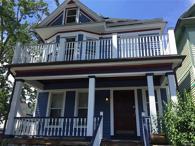 496 W Ferry St #1 — Photo 1