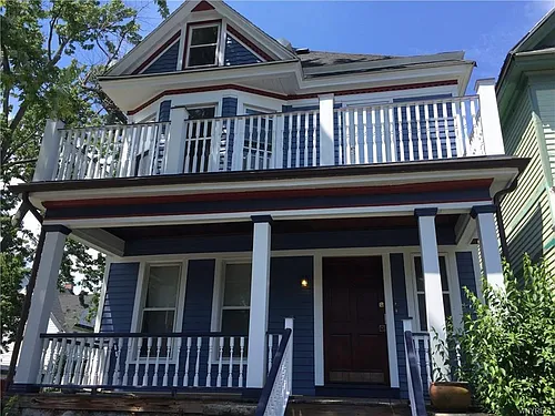 496 W Ferry St #1 Photo 1