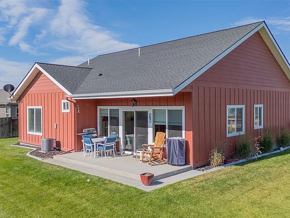 3rd image of 144 Farm Land Ln