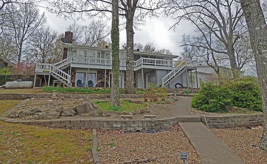 1st image of 171 W Lakeshore Dr