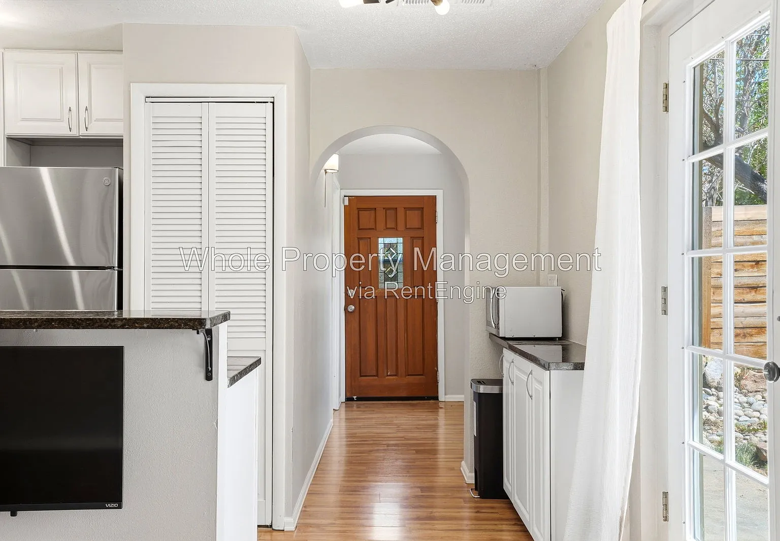 2 bed, 1.0 bath, 730 sqft, $2,195 — Photo 3