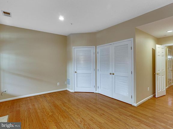 3rd image of 3563 Ellery Cir