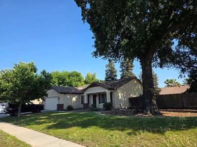 4011 E Oak Avenue, Visalia, CA, 93292