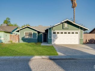 5908 Cedar Glen Ln, Bakersfield, CA 93313