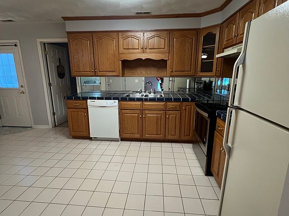 2nd image of 1724 Downey St
