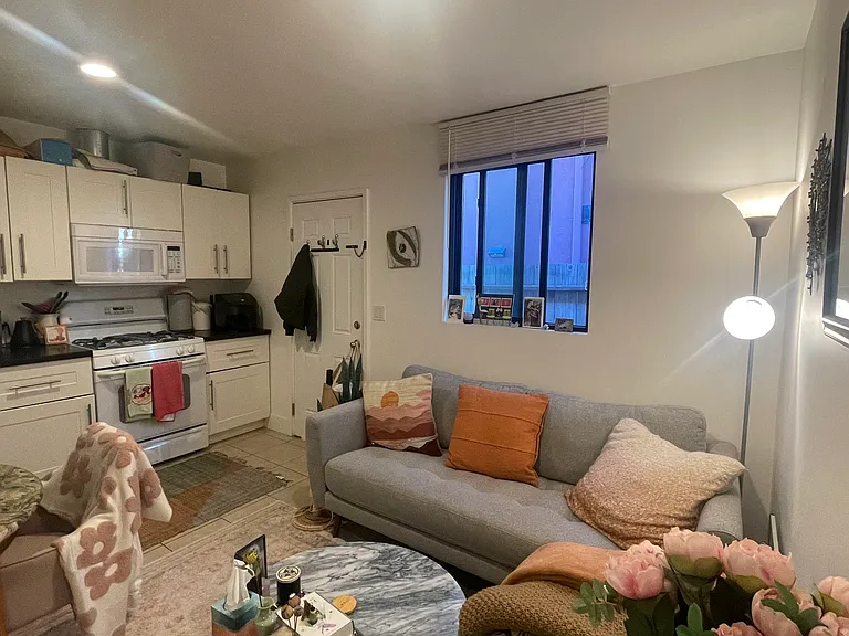 1421 Ashby Ave #A — Photo 3