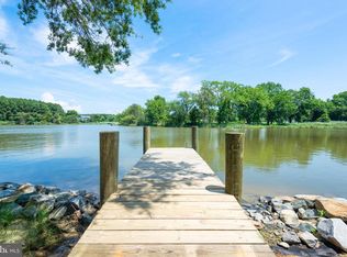 118 N Lake Dr, Stevensville, MD