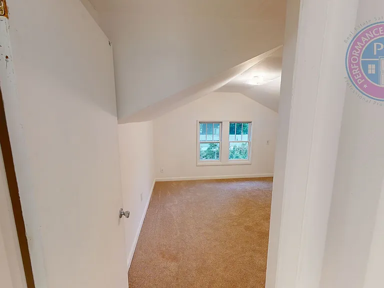43 Ladd St — Photo 14
