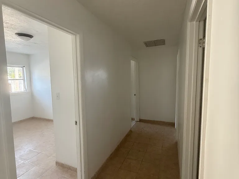 5074 Mapletree Ln — Photo 1