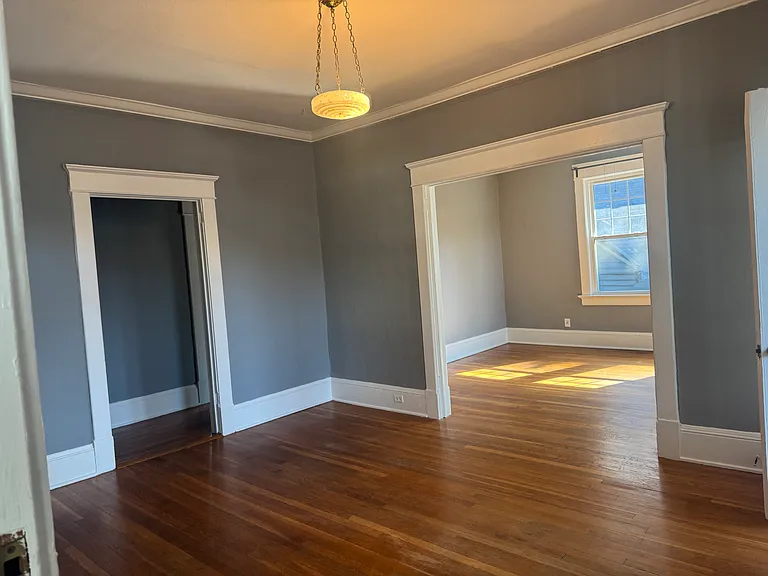 160-164 4th St NE #1 — Photo 5
