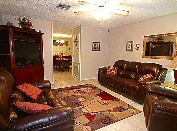 4th image of 3113 Cleo Dr