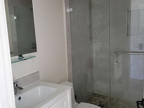 5th image of 30 Roosevelt Way