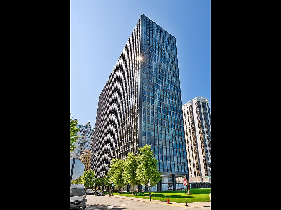 1st image of 900 N Lake Shore Dr APT 403