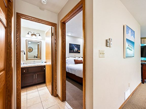 4th image of 4940 N Landmark Cir Unit 3234