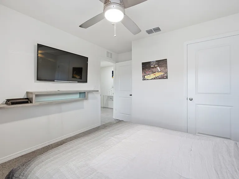 16402 SW 17th Terrace Rd — Photo 19