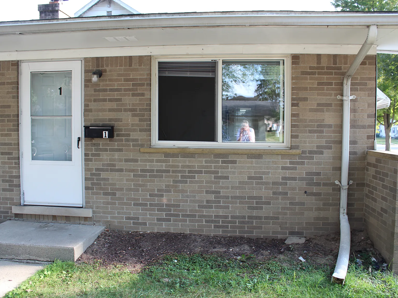 1 bed, 550 sqft, $850 — Photo 2