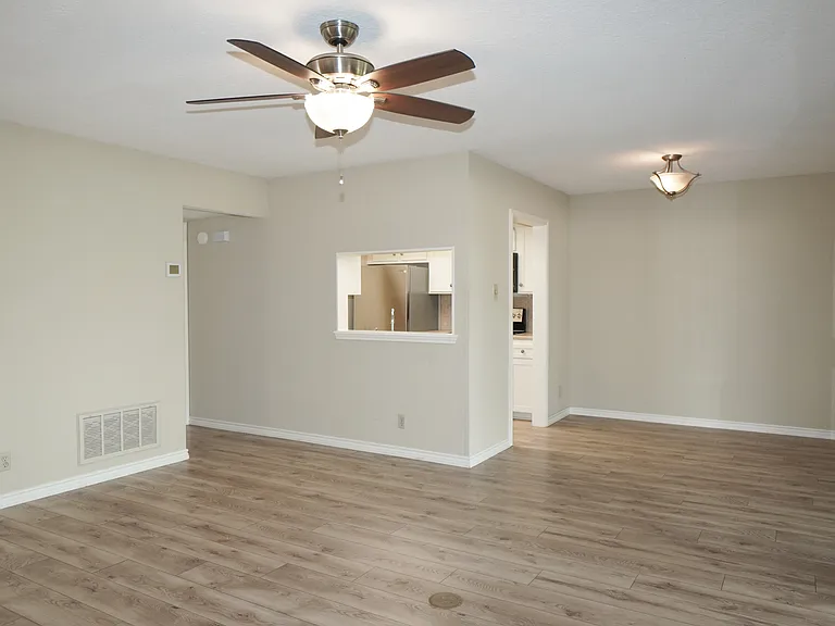 1121 Signal Ridge Pl — Photo 6