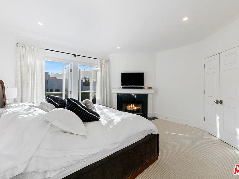 22630 Pacific Coast Hwy #1 — Photo 21