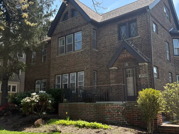 15735 Clifton Blvd Floor 3, Lakewood, OH 44107