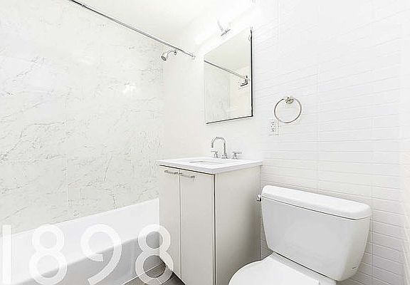 4th image of 160 W 97th St APT 4A
