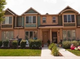 799 N Farmington Xing, Farmington, UT 84025