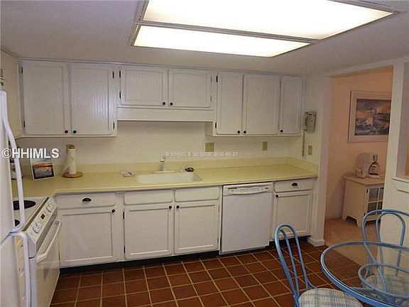 5th image of 125 Shipyard Dr APT 176