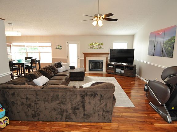 3rd image of 4327 Lemon Lake Ct
