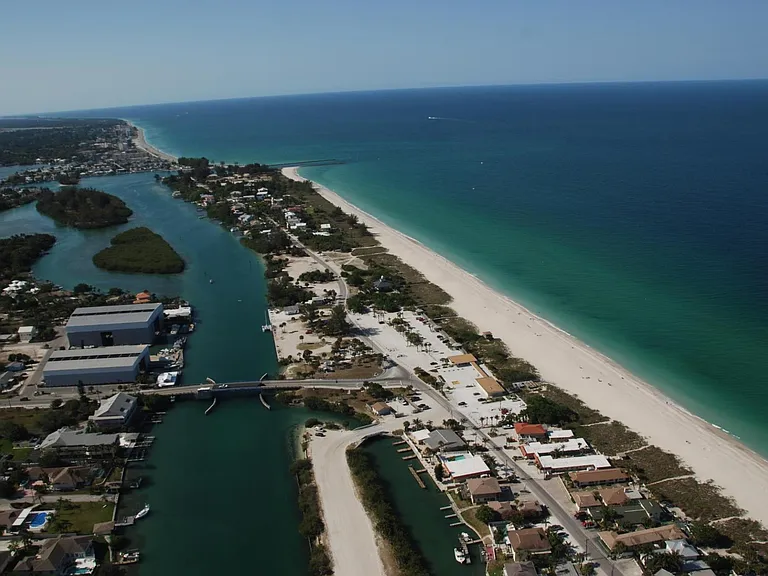 Beautiful Nokomis Beach is just 10 minutes away...