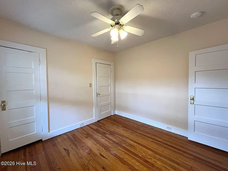 380 N Leak St — Photo 18