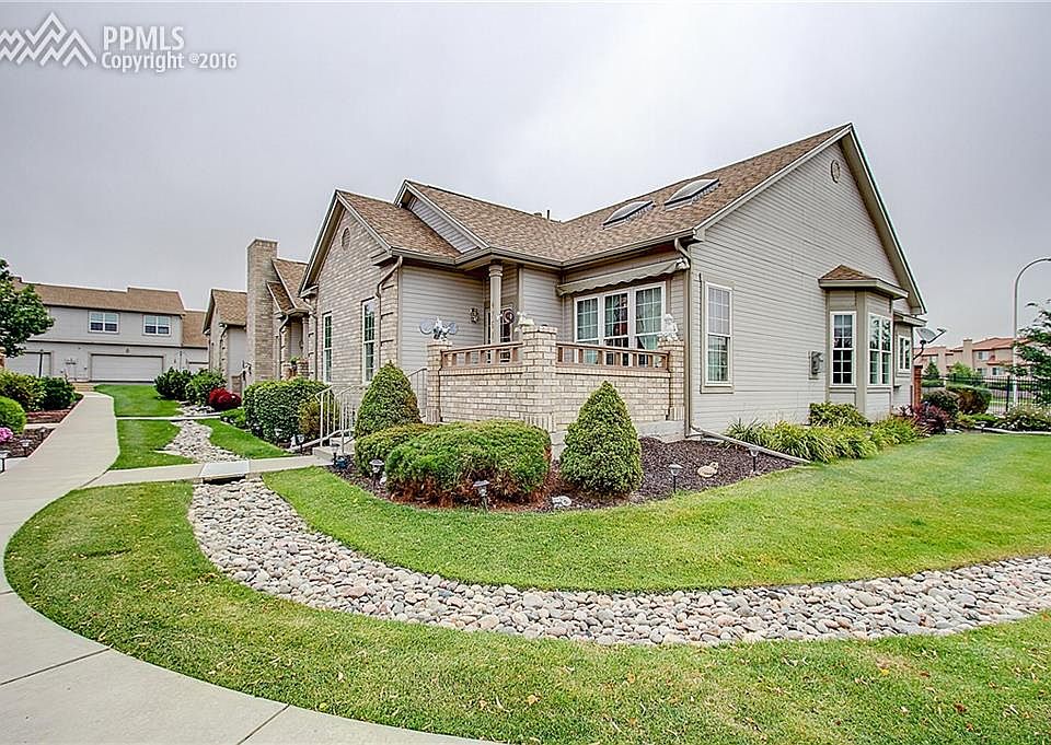 End Unit with front patio