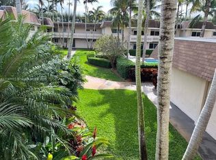 14500 SW 88th Ave APT 233, Palmetto Bay, FL 33176