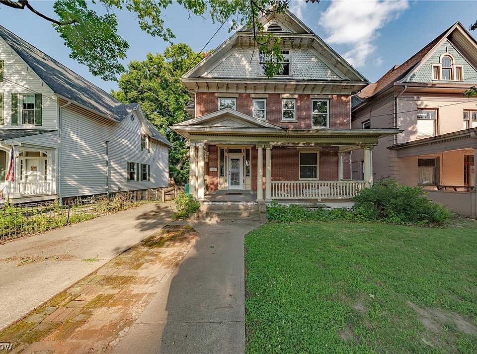 1st image of 1122 Juliana St