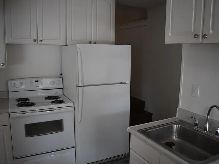 430 W Myrtle St #B — Photo 10