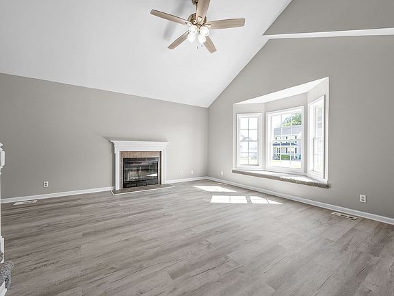 4th image of 3792 McAllister Dr