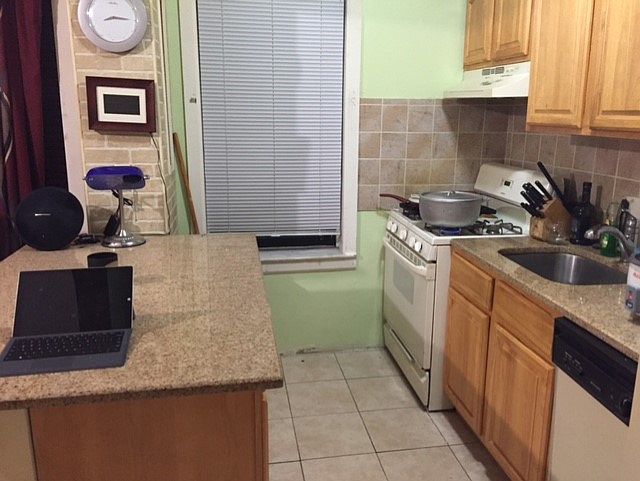 2nd image of 680 Boulevard