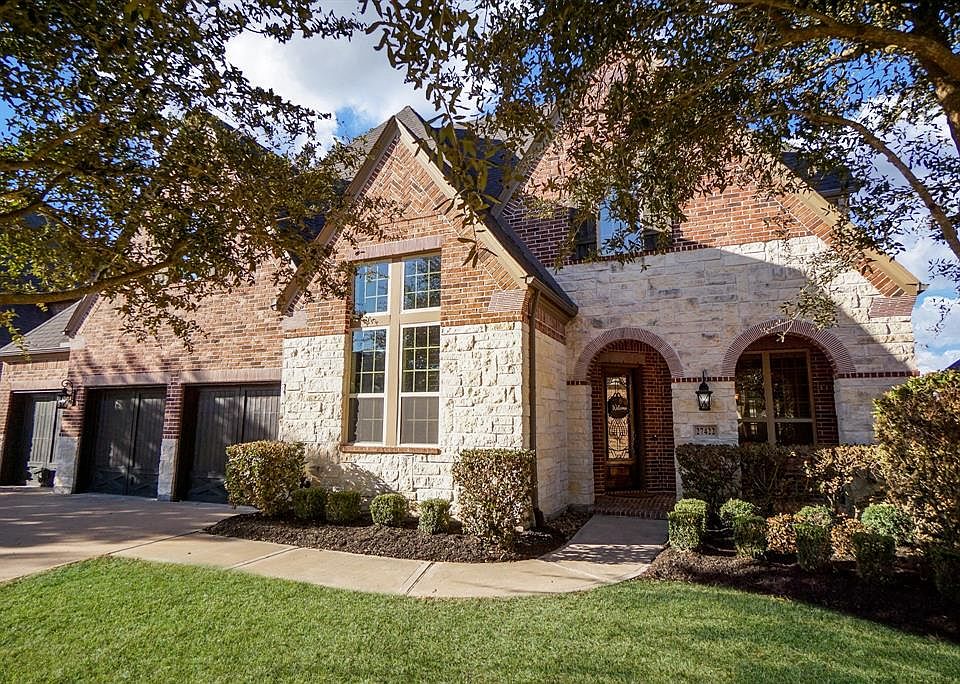 1st image of 27422 Gladway Manor Dr