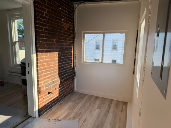 2 W Elizabeth Ave APT 2