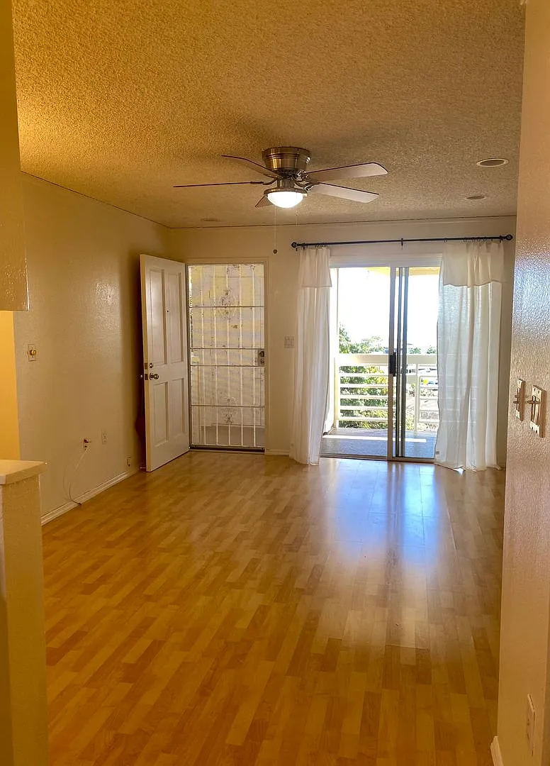 Available Now | 2 Bedroom, 1 Bathroom Apartment w/Scenic View from Enclosed Lanai | Kualana Knoll... — Photo 1