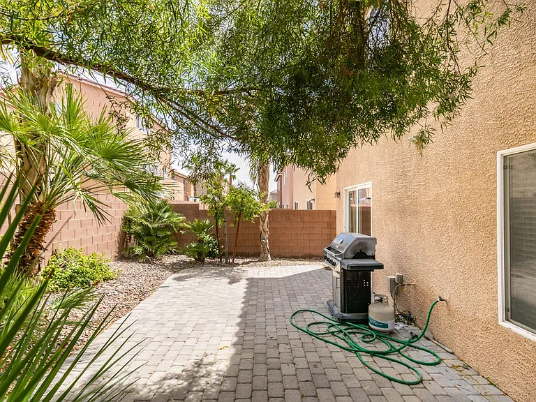 4586 W Camero Ave — Photo 39
